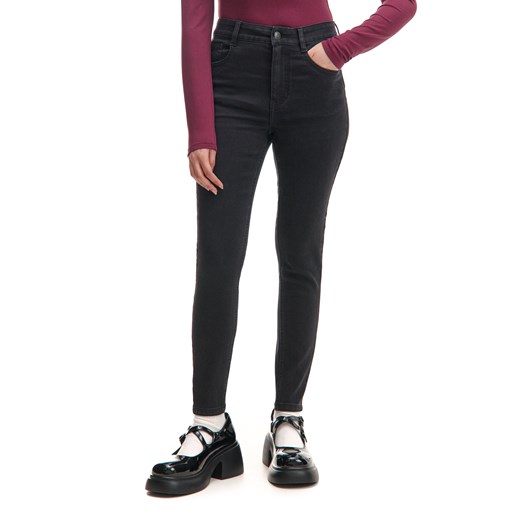 Cropp - Czarne jeansy skinny PETITE acid wash - czarny Cropp 44 Cropp