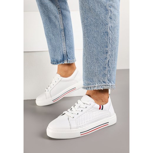 Białe Płaskie Sneakersy ze Skóry Naturalnej ze Skórzaną Wkładką Ozdobione Perforacją Zelili ze sklepu born2be.pl w kategorii Buty sportowe damskie - zdjęcie 178069577