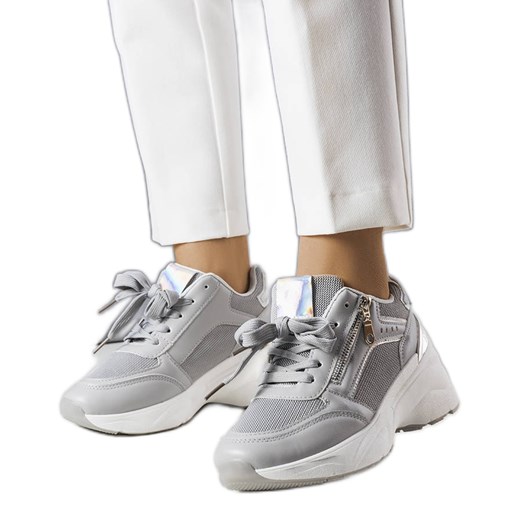 Szare sneakersy na koturnie Stacey ze sklepu ButyModne.pl w kategorii Buty sportowe damskie - zdjęcie 178085179