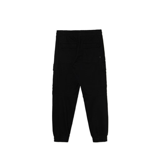 Cropp - Czarne joggery regular z kieszeniami cargo - czarny Cropp 36 Cropp
