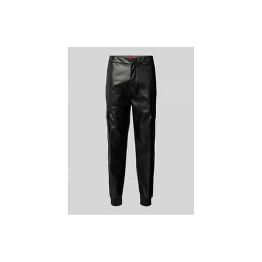 Spodnie cargo o kroju regular fit z imitacji skóry model ‘Geza’ ze sklepu Peek&Cloppenburg  w kategorii Spodnie męskie - zdjęcie 178107989