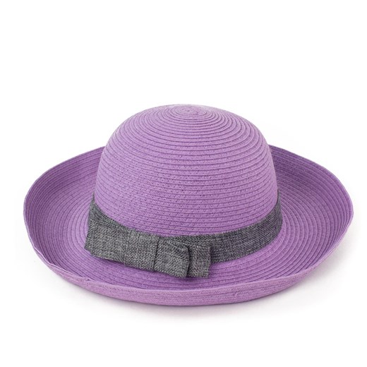 Kapelusz Elegantka w lecie szaleo fioletowy kapelusz