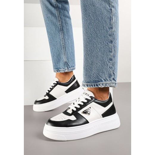 Czarno-Białe Sneakersy Vices na Grubej Podeszwie z Geometryczną Ozdobą i Perforacją Karvesa ze sklepu born2be.pl w kategorii Buty sportowe damskie - zdjęcie 178119497
