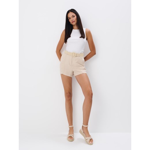 Mohito - Szorty z wiskozy i lnu - beżowy ze sklepu Mohito w kategorii Szorty - zdjęcie 178122065