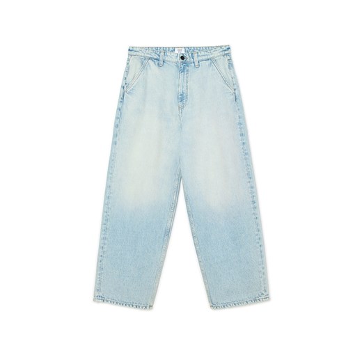 Cropp - Jasne jeansy skater z efektem sprania - niebieski Cropp 30/32 Cropp