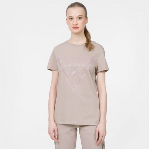 Damski t-shirt z nadrukiem GUESS ADELE SS CN TEE - brązowy ze sklepu Sportstylestory.com w kategorii Bluzki damskie - zdjęcie 178151767
