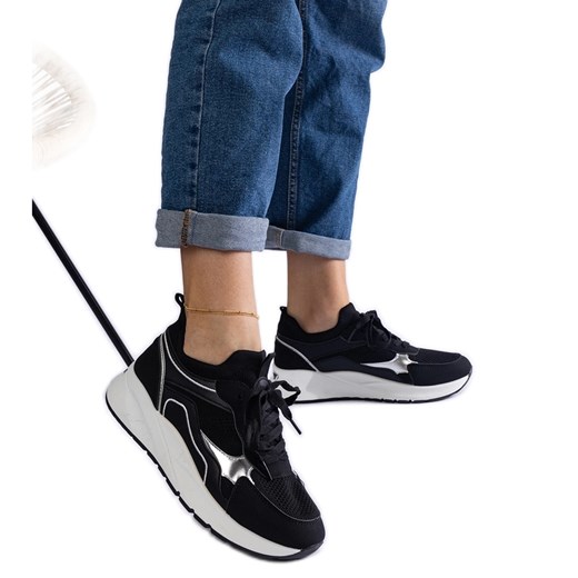 Czarne sneakersy sportowe damskie ze sklepu ButyModne.pl w kategorii Buty sportowe damskie - zdjęcie 178153216
