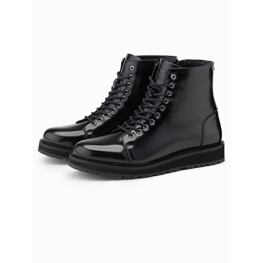 Męskie buty z wysoką cholewką z błyszczącej ekoskóry – czarne V1 OM-FOBO-0175 ze sklepu ombre w kategorii Buty zimowe męskie - zdjęcie 178156045