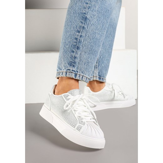 Białe Sneakersy Ozdobione Cyrkoniami i Tłoczonym Noskiem Calreis ze sklepu born2be.pl w kategorii Buty sportowe damskie - zdjęcie 178159338