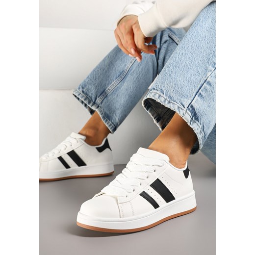 Białe Sneakersy na Niskiej Platformie z Naszywkami Flordexia ze sklepu renee.pl w kategorii Buty sportowe damskie - zdjęcie 178159679