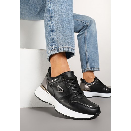 Czarne Sneakersy Ozdobione Perforacją i Geometryczną Aplikacją Senilanea ze sklepu renee.pl w kategorii Buty sportowe damskie - zdjęcie 178162548
