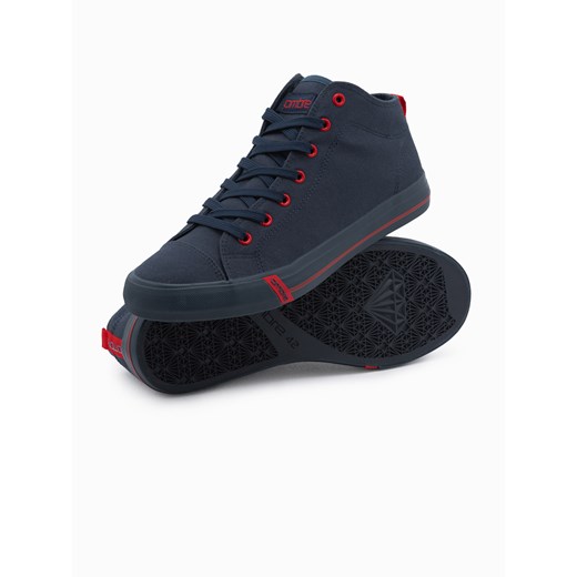 Buty męskie trampki z kontrastującymi elementami - granatowe V3 OM-FOTH-0125 ze sklepu ombre w kategorii Trampki męskie - zdjęcie 178162955