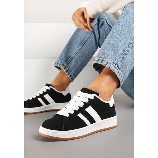 Czarno-Białe Sneakersy na Niskiej Platformie z Naszywkami Flordexia ze sklepu renee.pl w kategorii Buty sportowe damskie - zdjęcie 178180136