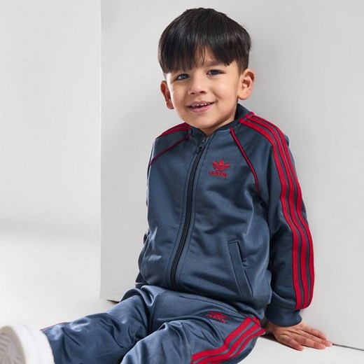 ADIDAS KOMPLET SST TRACKSUIT B ze sklepu JD Sports  w kategorii Dresy chłopięce - zdjęcie 178190269