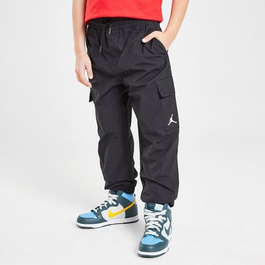 JORDAN DOUBLE CARGO PANT BLK ze sklepu JD Sports  w kategorii Spodnie chłopięce - zdjęcie 178192157
