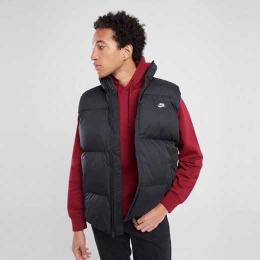 NIKE BEZRĘKAWNIK M NK CLUB PUFFER VEST ze sklepu JD Sports  w kategorii Kamizelki męskie - zdjęcie 178192457