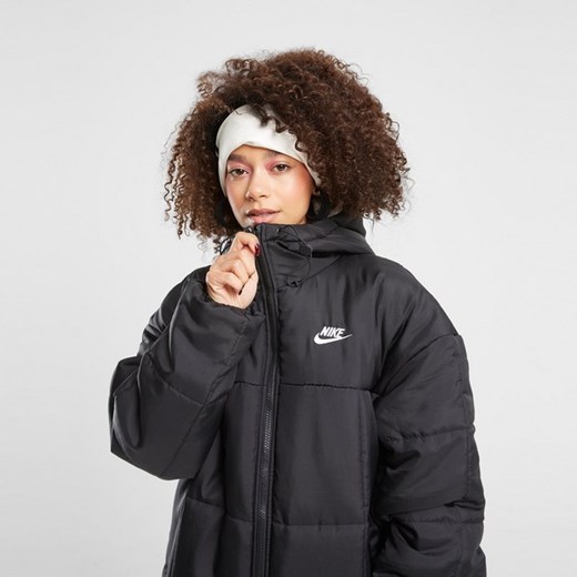 NIKE PŁASZCZ W NSW TF THRMR CLSC PARKA ze sklepu JD Sports  w kategorii Płaszcze damskie - zdjęcie 178192459