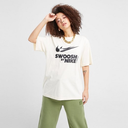 NIKE T-SHIRT W NSW TEE BF GLS GYM LIFE ze sklepu JD Sports  w kategorii Bluzki damskie - zdjęcie 178192739