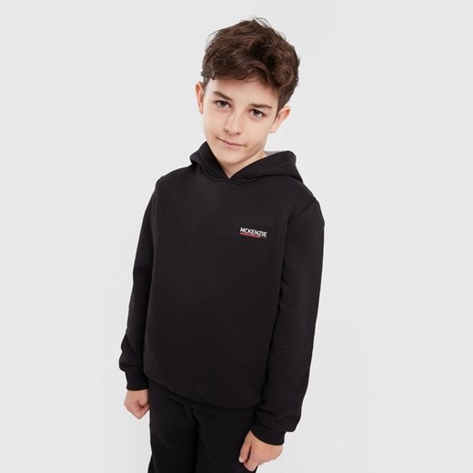 MCKENZIE BLUZA Z KAPTUREM ESSENTIALS OH HD BLK-BLK ze sklepu JD Sports  w kategorii Bluzy chłopięce - zdjęcie 178193136