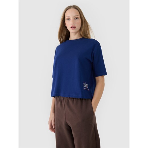 Damski t-shirt oversize z nadrukiem 4F 4FWSS25TTSHF1971 - granatowy ze sklepu Sportstylestory.com w kategorii Bluzki damskie - zdjęcie 178205028