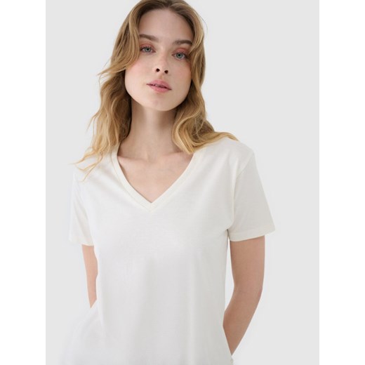 Damski t-shirt basic 4F4FWSS25TTSHF1992 - biały ze sklepu Sportstylestory.com w kategorii Bluzki damskie - zdjęcie 178205156