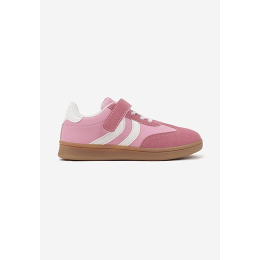 Różowe Buty Sportowe w Stylu Tenisówek z Rzepem i Naszywkami Isenora ze sklepu born2be.pl w kategorii Buty sportowe dziecięce - zdjęcie 178206249