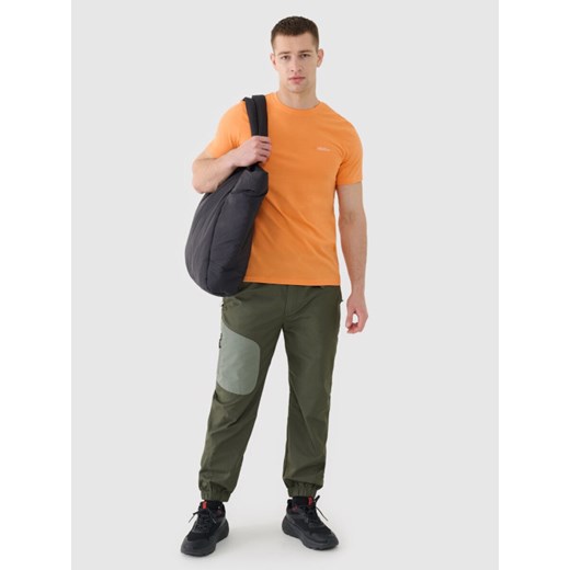 Męski t-shirt basic 4F 4FWSS25TTSHM2003 - pomarańczowy ze sklepu Sportstylestory.com w kategorii T-shirty męskie - zdjęcie 178209799