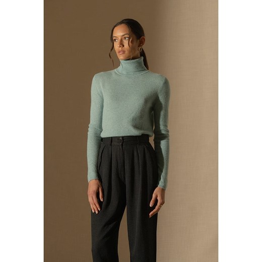 Zielony sweter damski Perfect Cashmere z golfem casualowy