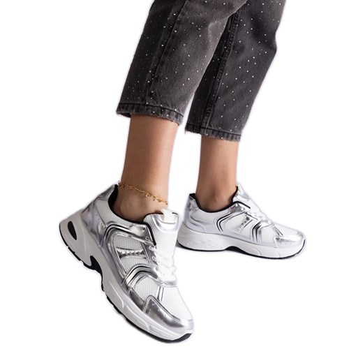 Biało-srebrne sneakersy sportowe damskie srebrny ze sklepu ButyModne.pl w kategorii Buty sportowe damskie - zdjęcie 178214307