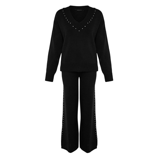 Sweter damski Trendyol z dekoltem v 