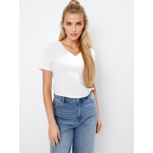 Mohito - Biały t-shirt z bawełną i wiskozą - biały ze sklepu Mohito w kategorii Bluzki damskie - zdjęcie 178225485
