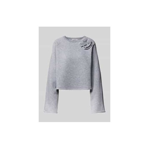 Bluza z kwiatową aplikacją model ‘Xezal’ ze sklepu Peek&Cloppenburg  w kategorii Bluzy damskie - zdjęcie 178243848