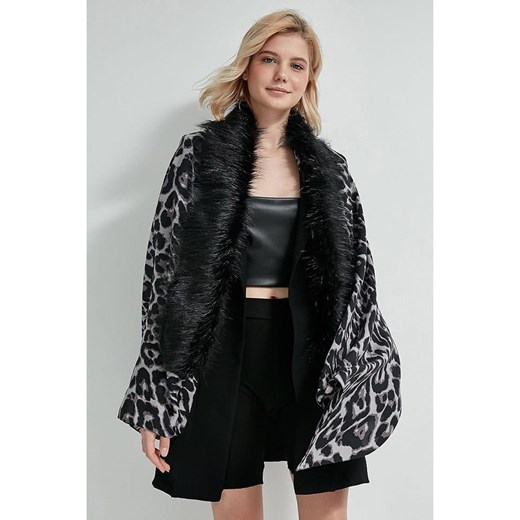 Shaka Ponczo w kolorze czarno-szarym Shaka onesize okazyjna cena Limango Polska