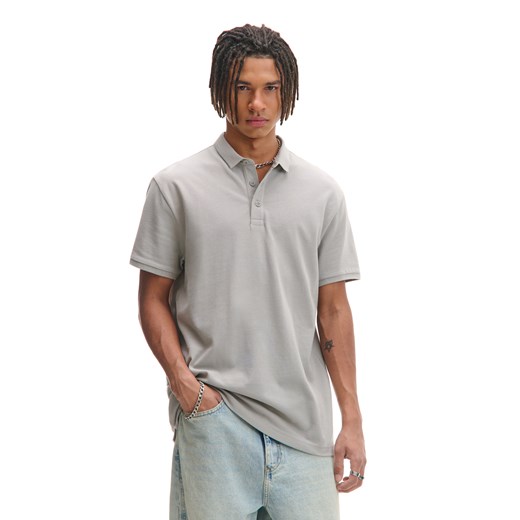 Cropp - Jasnoszara koszulka polo - jasny szary ze sklepu Cropp w kategorii T-shirty męskie - zdjęcie 178268067