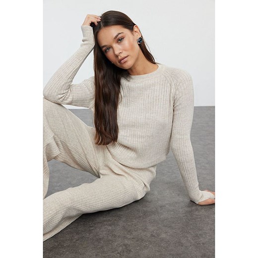 Sweter damski Trendyol