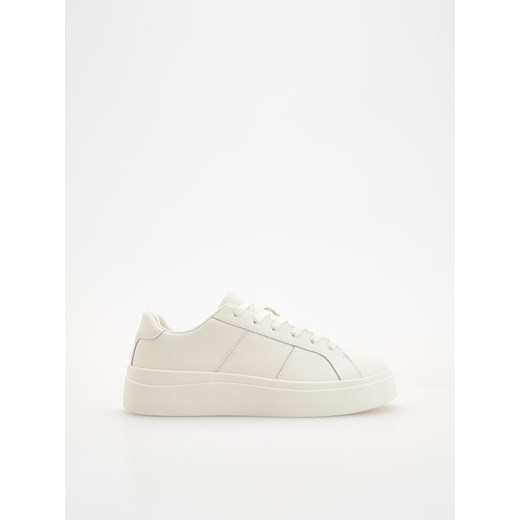 Reserved - Skórzane sneakersy - biały ze sklepu Reserved w kategorii Buty sportowe męskie - zdjęcie 178279498