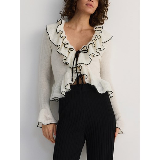 Sweter damski Reserved w serek 