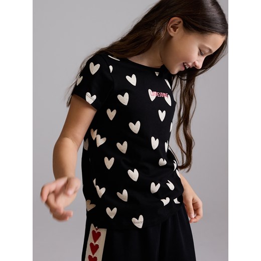 Reserved - Bawełniany t-shirt w serca - czarny Reserved 122 (6-7 lat) Reserved