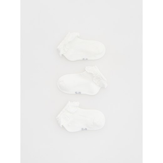 Reserved - Skarpetki z koronką 3 pack - złamana biel ze sklepu Reserved w kategorii Skarpetki dziecięce - zdjęcie 178283157