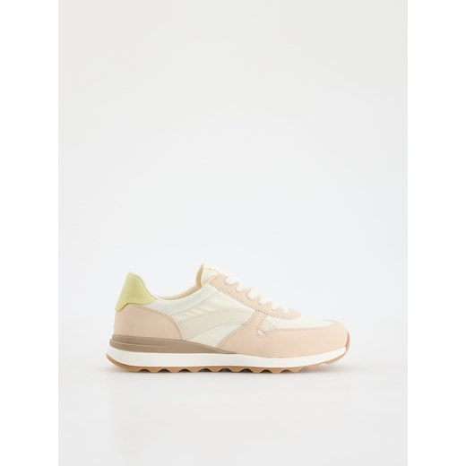 Reserved - Sportowe sneakersy - pastelowy róż ze sklepu Reserved w kategorii Buty sportowe damskie - zdjęcie 178283815