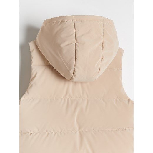 Reserved - Pikowana kamizelka z kapturem - beżowy Reserved 146/152 (10-11 lat) Reserved