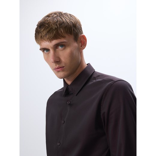 Reserved - Bawełniana koszula slim fit - bordowy ze sklepu Reserved w kategorii Koszule męskie - zdjęcie 178294068