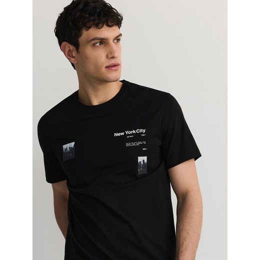 Reserved - T-shirt regular z nadrukiem - czarny ze sklepu Reserved w kategorii T-shirty męskie - zdjęcie 178296675