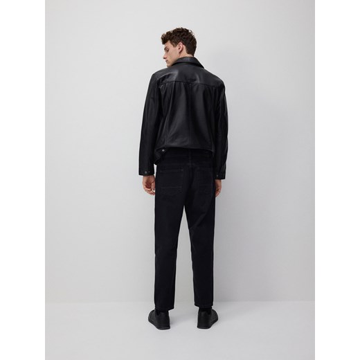 Reserved - Jeansy carrot fit - czarny Reserved 33 Reserved