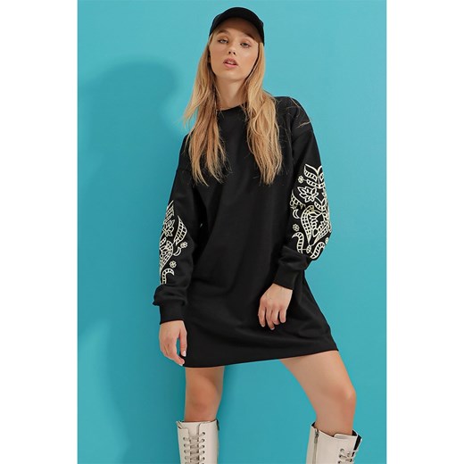 Trend Alaçatı Stili Sukienka w kolorze czarnym ze sklepu Limango Polska w kategorii Sukienki - zdjęcie 178302945