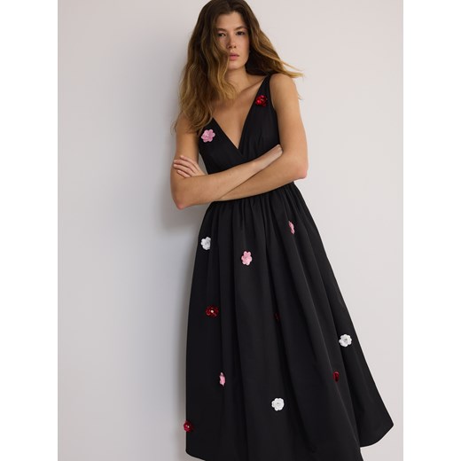 Reserved - Sukienka midi na ramiączkach z aplikacjami - czarny ze sklepu Reserved w kategorii Sukienki - zdjęcie 178318456
