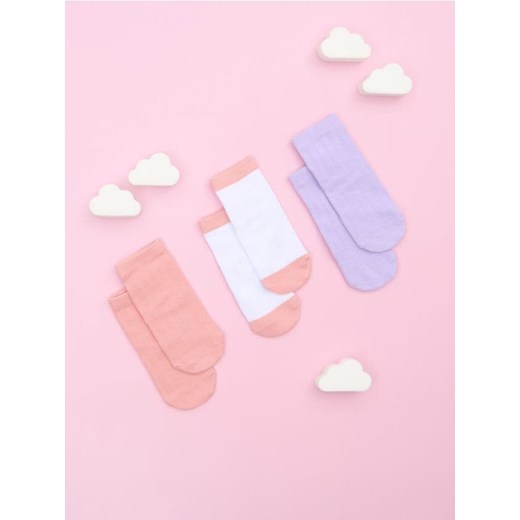 Sinsay - Skarpetki niemowlęce 3 pack - wielobarwny ze sklepu Sinsay w kategorii Skarpetki dziecięce - zdjęcie 178323449