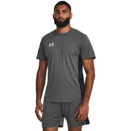 Męska koszulka treningowa Under Armour UA M\'s Challenger Train Ss - szara ze sklepu Sportstylestory.com w kategorii T-shirty męskie - zdjęcie 178345796