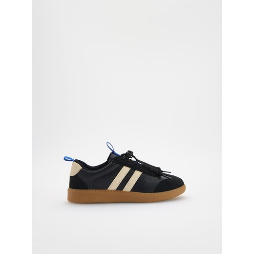 Reserved - Klasyczne sneakersy - czarny ze sklepu Reserved w kategorii Trampki dziecięce - zdjęcie 178368707
