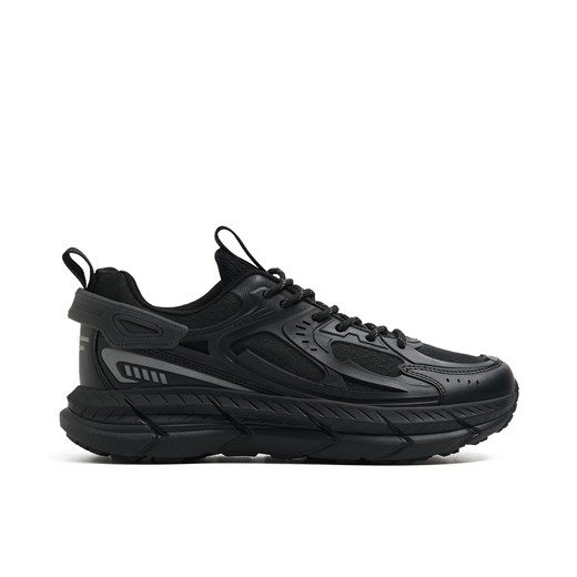 Cropp - Sneakersy z elementami skórzanymi i odblaskowymi - czarny Cropp 46 Cropp